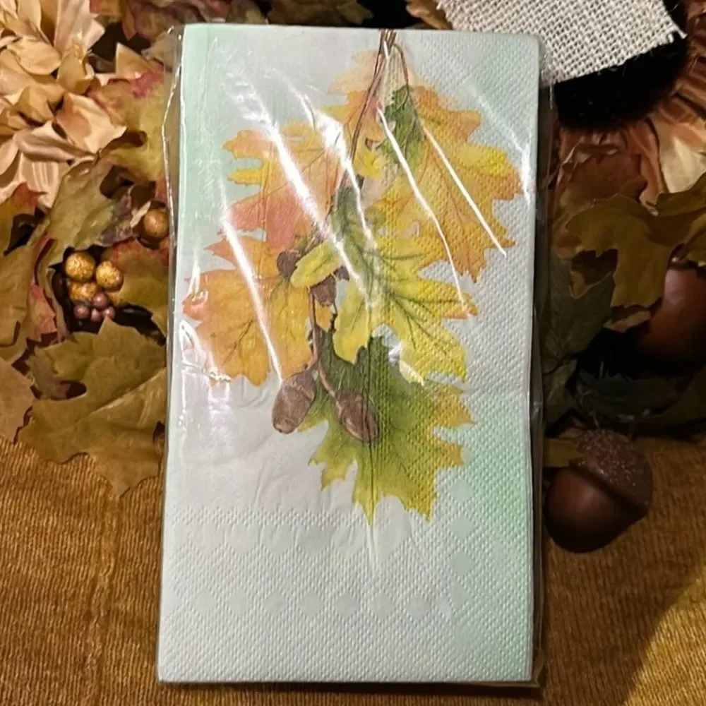 Blueink Studios Vibrant Oak Leaves 40 Paper Guest Size Triple Ply Napkin Towels